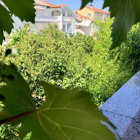 Villy Apartman *